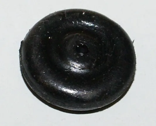 11/16" Black rubber wheel.