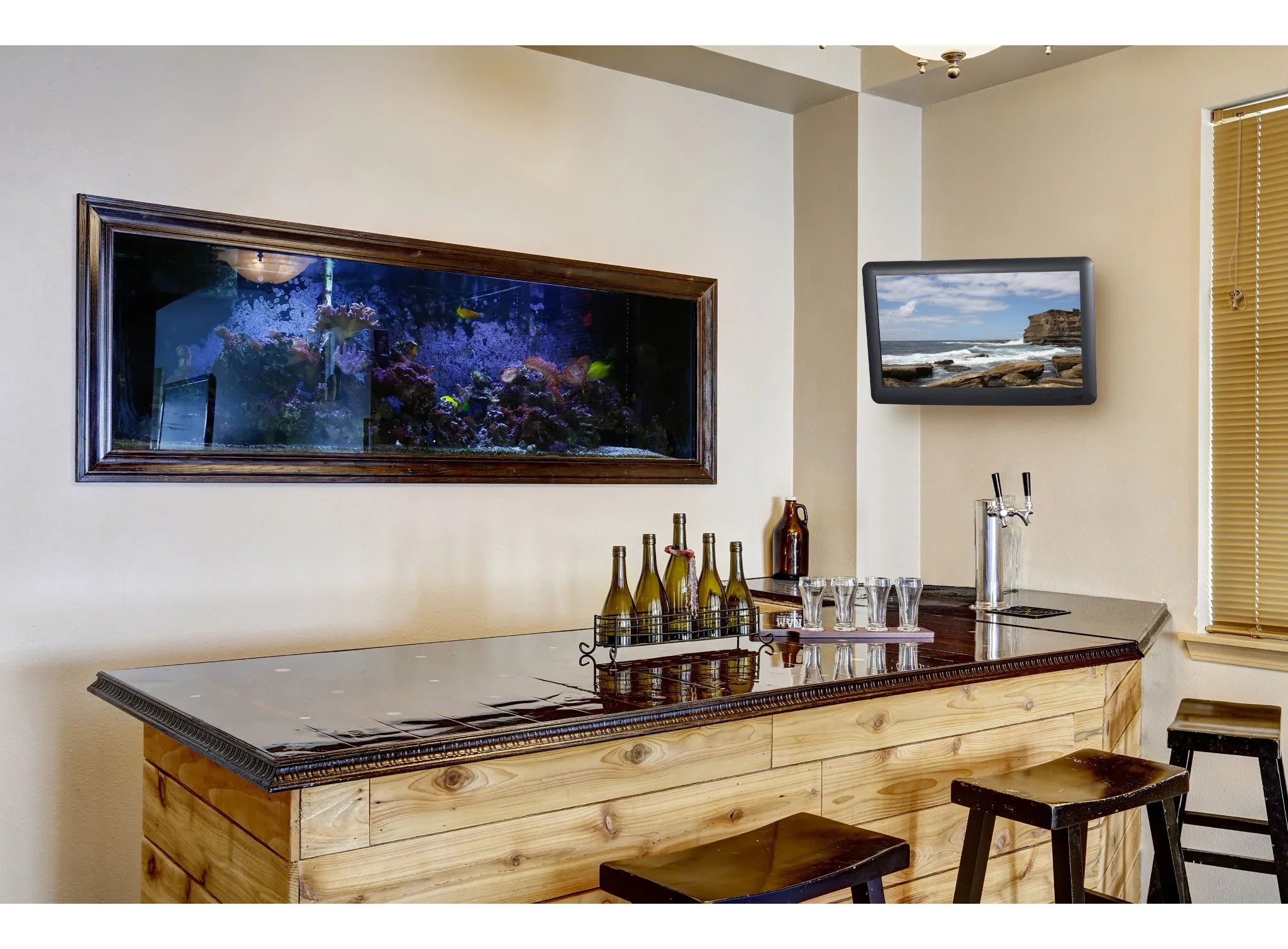 <html>SmartMount<sup>®</sup> Pivoting Wall Mount for 10" to 29" Displays</html>