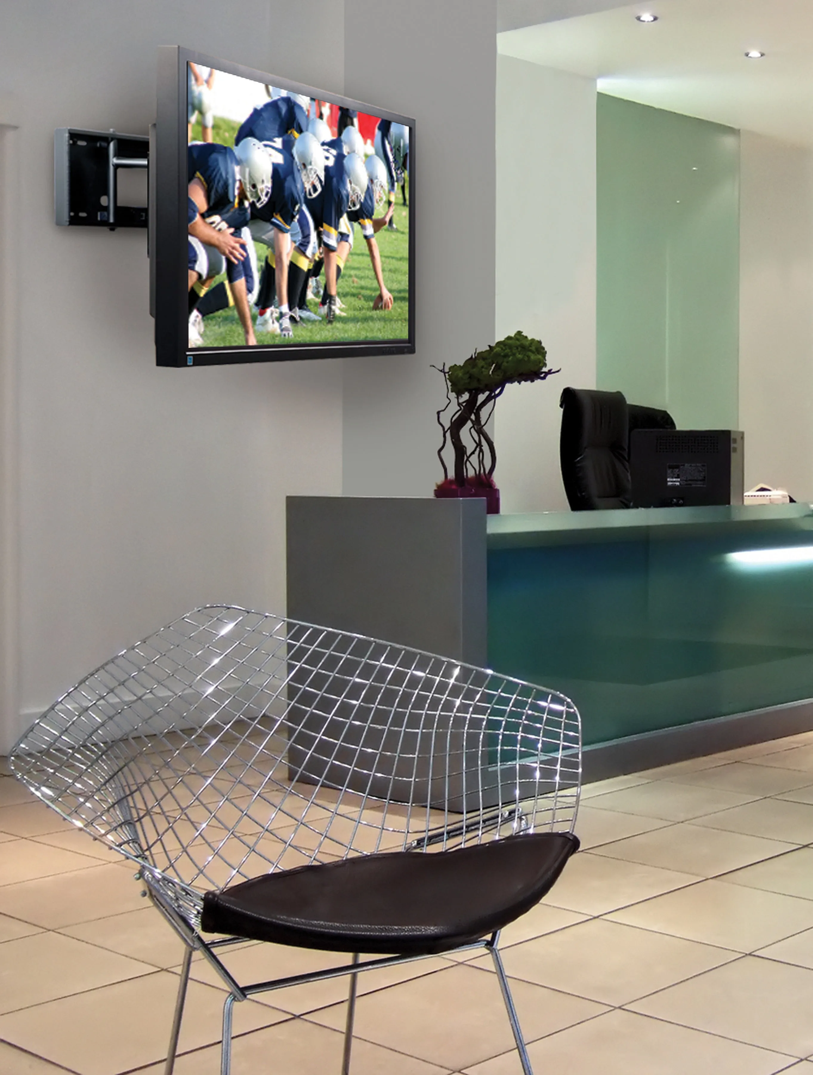 <html>SmartMount<sup>®</sup> Pull-out Pivot Wall Mount for 32" to 80" Displays</html>