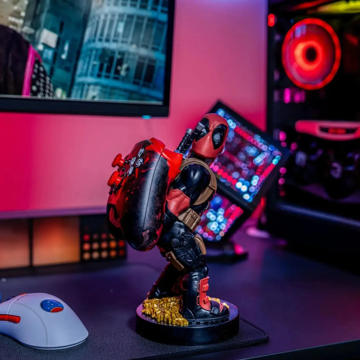 Marvel Deadpool 'Bringing Up The Rear' Cable Guys Controller Holder and Phone Stand