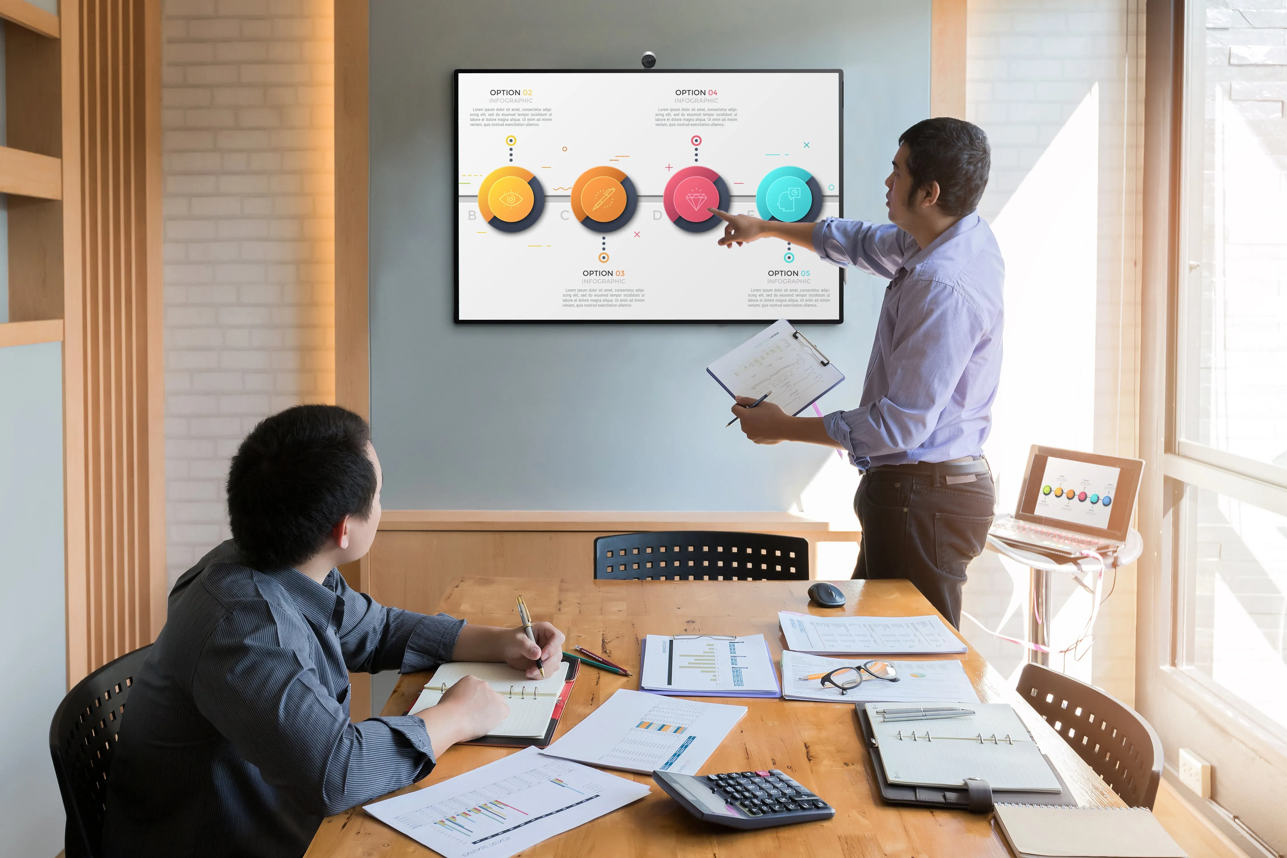 SmartMount<sup>®</sup> Flat Wall Mount for the 50" Microsoft<sup>®</sup> Surface™ Hub 2S