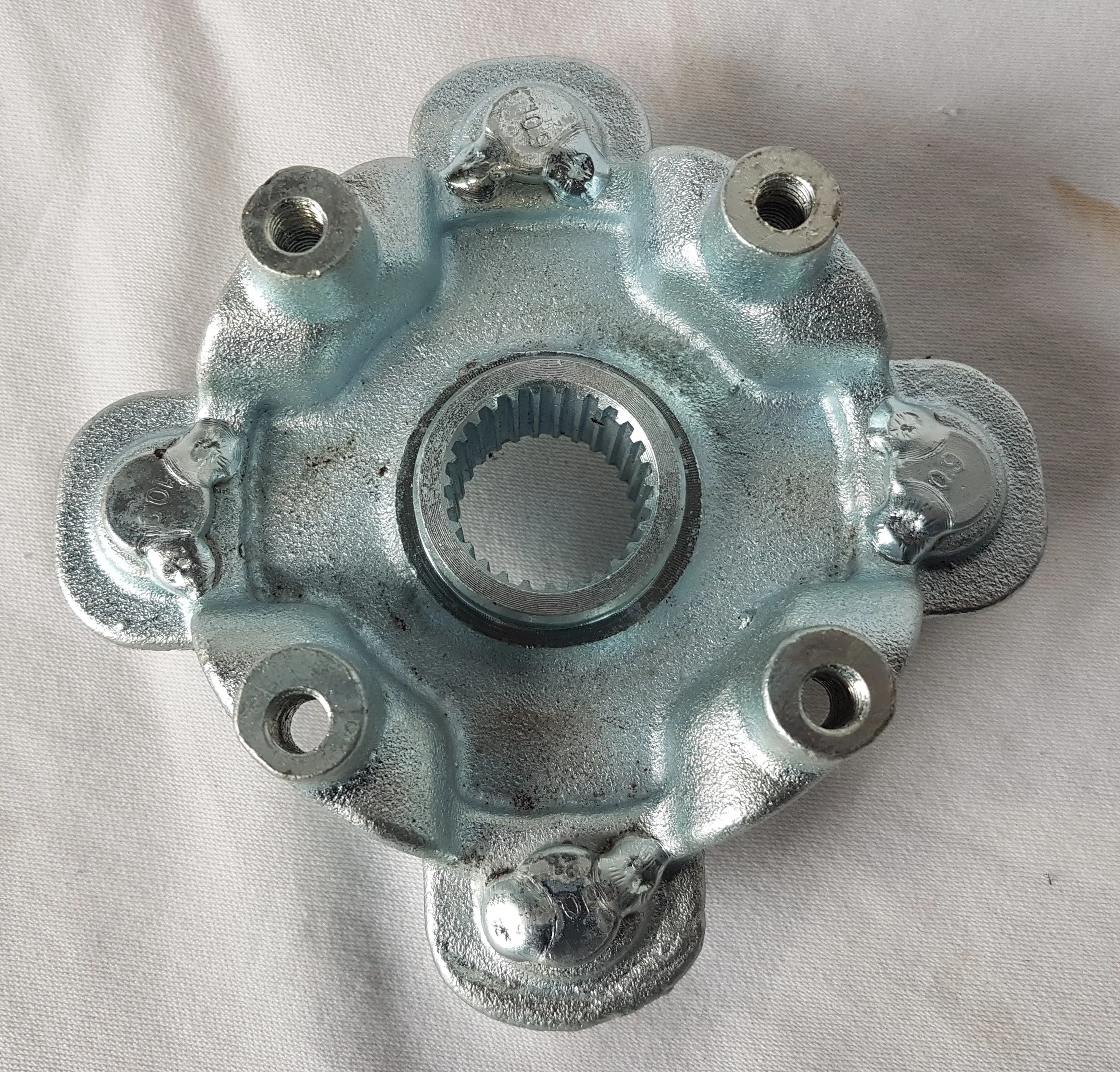 WHH28 REAR WHEEL MOUNT HUB BASHAN BS200AU-11B BS250AS-43 ROAD LEGAL QUAD BIKE